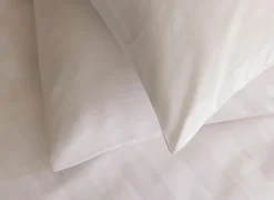 Dekbedovertrek 240x220cm - katoen - satijn wit- Dekbedovertrekken