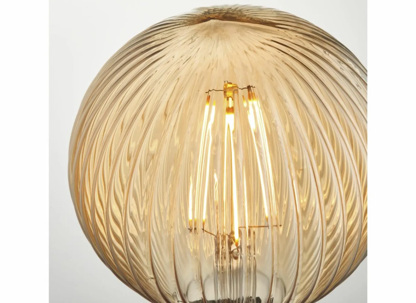 Brilliant LED-lamp Filament 4W E27- Ledlampen