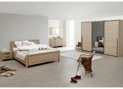Slaapkamer met bed 180x200cm - kleerkast 283cm - commode 110cm en 2 nachtkastjes- Complete Slaapkamers